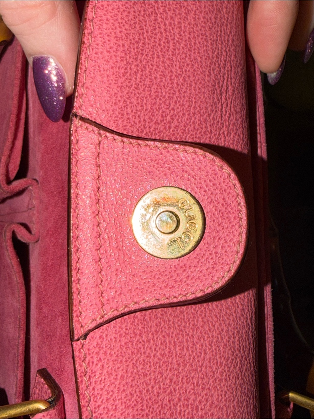 Vintage Gucci Pink Suede Top-Handle Bag with Bamboo Accent - Picture 4 of 12